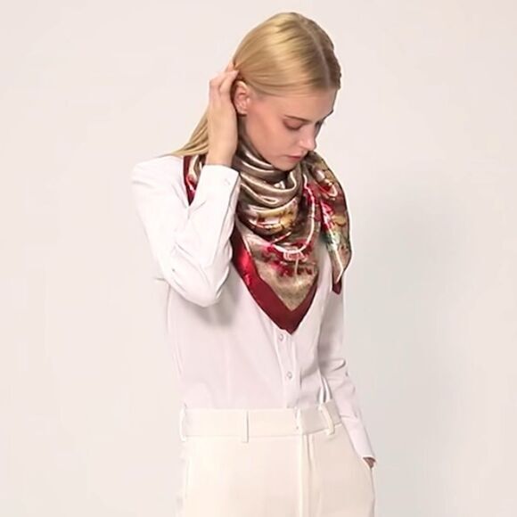 Chic & Versatile Scarf - Picture 2 of 5